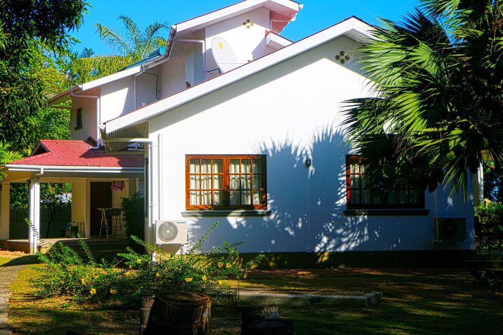 Villa Saint Sauveur Baie Sainte Anne Exterior foto