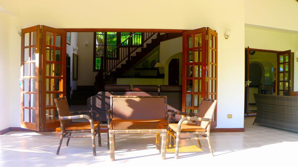 Villa Saint Sauveur Baie Sainte Anne Exterior foto